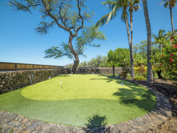 Four Bedroom Maui Villa with Pool and Full Ocean Views.
