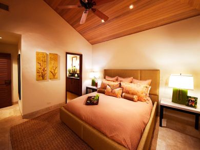 Bedroom 2 with king bed