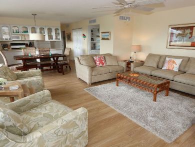 Two Bedroom Beach Vacation Condo in Sanibel Island