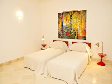 Bedroom 3 with twin beds