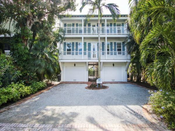 Almost on The Beach Four Bedroom Luxury Pool Home on Captiva- Beach/Village