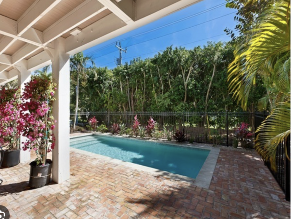 Almost on The Beach Four Bedroom Luxury Pool Home on Captiva- Beach/Village