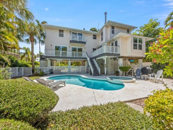 Luxury North Anna Maria Vacation Rental Home Private Pool