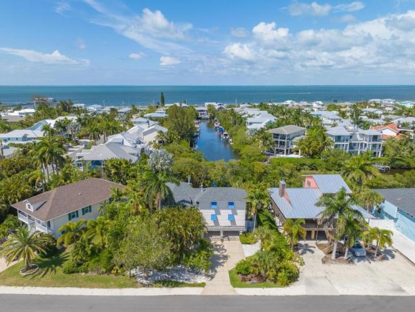 Luxury North Anna Maria Vacation Rental Home Private Pool