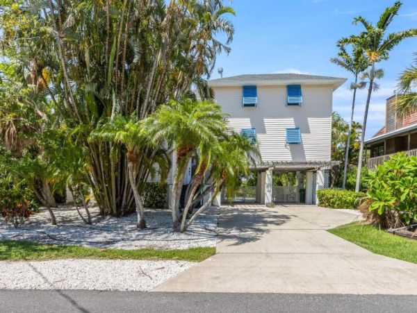 Luxury North Anna Maria Vacation Rental Home Private Pool
