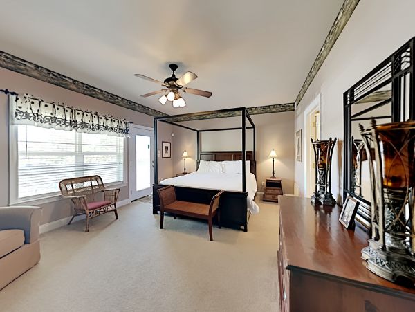 Miramar Vacation Home 7 Bedrooms Just 125 Yards to Beach