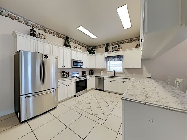 Miramar Vacation Home 7 Bedrooms Just 125 Yards to Beach