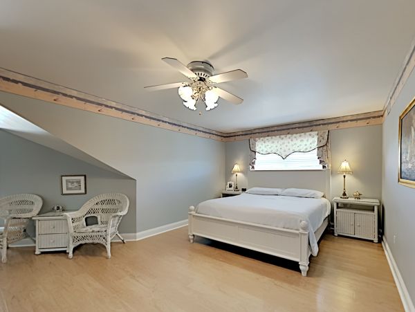 Miramar Vacation Home 7 Bedrooms Just 125 Yards to Beach