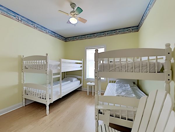 Miramar Vacation Home 7 Bedrooms Just 125 Yards to Beach