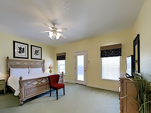 Miramar Vacation Home 7 Bedrooms Just 125 Yards to Beach