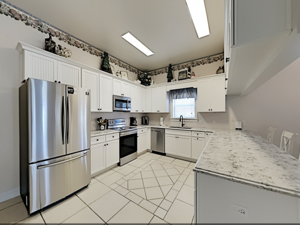 Miramar Vacation Home 7 Bedrooms Just 125 Yards to Beach