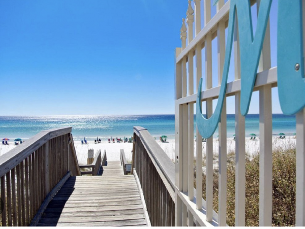Miramar Vacation Home 7 Bedrooms Just 125 Yards to Beach