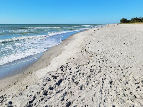 Luxury Captiva Island Vacation Rental with Private Pool, Hot Tub & Outdoor Kitchen