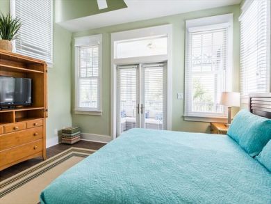 Miramar Beach Vacation Rentals Three Bedroooms Pools