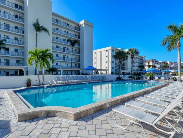 Siesta Key Beach Condo Two Bedroom Sleeps Six