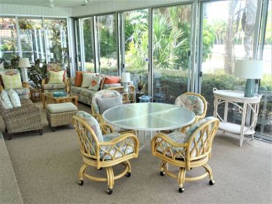 Canalfront Siesta Key Vacation Home with Caged Pool