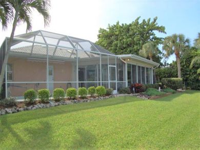 Canalfront Siesta Key Vacation Home with Caged Pool