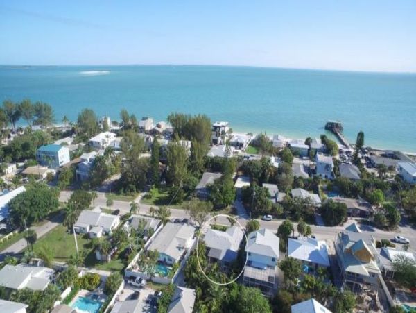 Anna Maria Island Vacation Rental Home with Pool- Sleeps 8