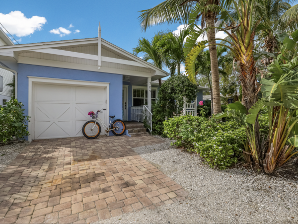 Anna Maria Island Vacation Rental Home with Pool- Sleeps 8
