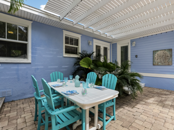 Anna Maria Island Vacation Rental Home with Pool- Sleeps 8