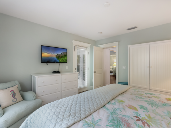 Anna Maria Island Vacation Rental Home with Pool- Sleeps 8