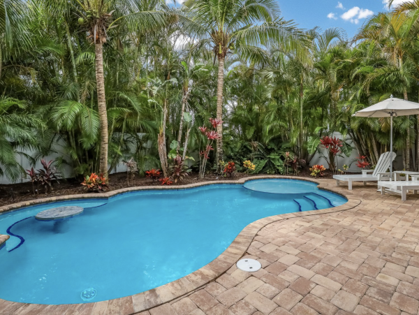 Anna Maria Island Vacation Rental Home with Pool- Sleeps 8