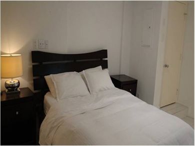 Queen size bed in bedroom 5