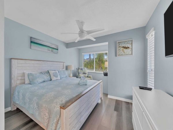 Siesta Key Two Bedroom Vacation Rental Steps from Beach