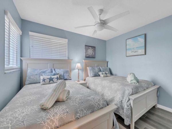 Siesta Key Two Bedroom Vacation Rental Steps from Beach