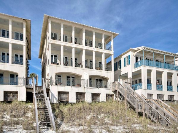 Five Bedroom Rental Sleeps 18 On Beach with Private Pool
