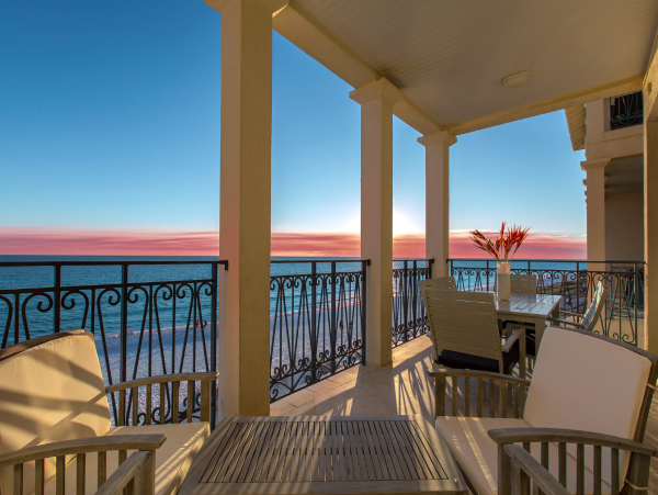 Five Bedroom Rental Sleeps 18 On Beach with Private Pool