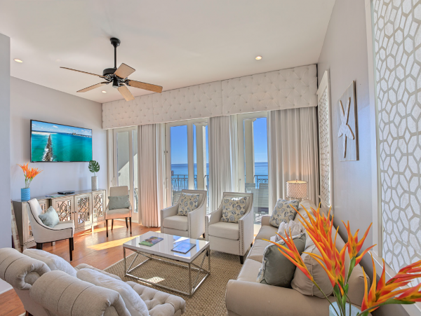 Five Bedroom Rental Sleeps 18 On Beach with Private Pool