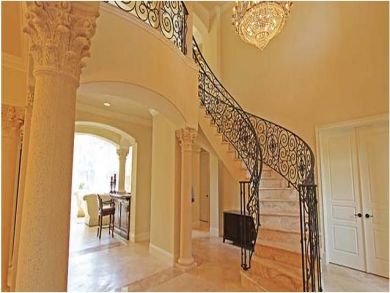 Winding staircase