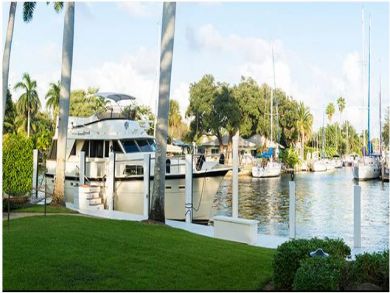 A 54ft. Hatteras included for six hours