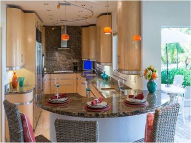 Main kitchen with breakfast nook