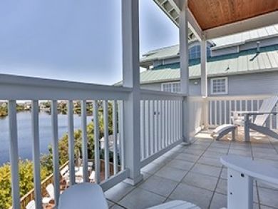Balcony with outdoor dining area
