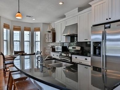 Modern kitchen with breakfast bar
