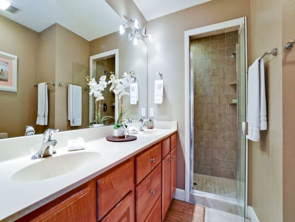 Anna Maria Two Bedroom Vacation Condo Short Walk to Beach