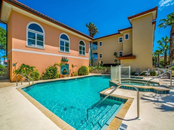 Bay to Beach Vacation Community