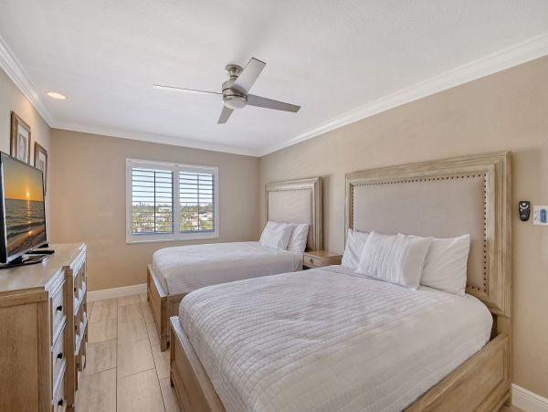 Siesta Key Beautiful Three Bedroom Vacation Penthouse