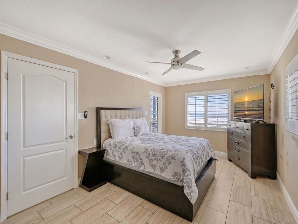 Siesta Key Beautiful Three Bedroom Vacation Penthouse