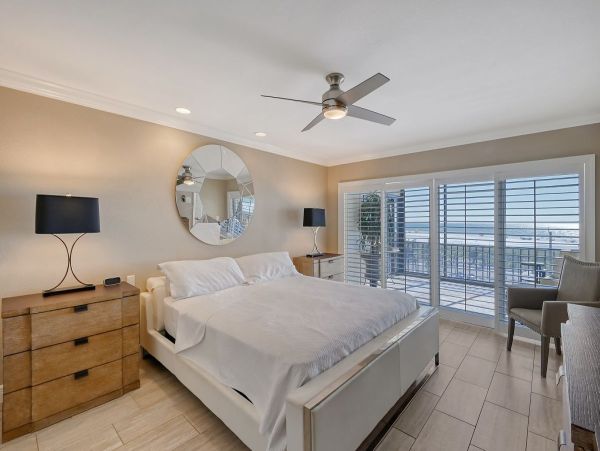 Siesta Key Beautiful Three Bedroom Vacation Penthouse