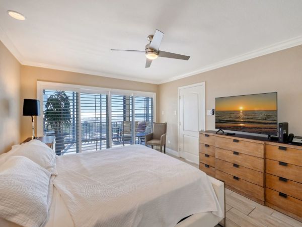 Siesta Key Beautiful Three Bedroom Vacation Penthouse