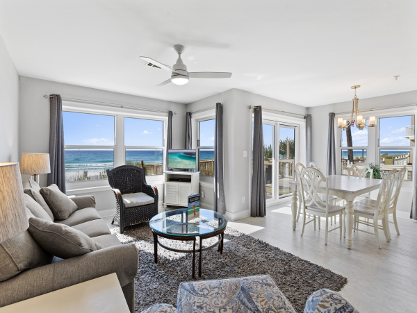 Upscale 2 Bedroom  Sleeps 8 Beachfront Destin Delight