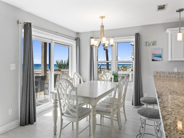 Upscale 2 Bedroom  Sleeps 8 Beachfront Destin Delight