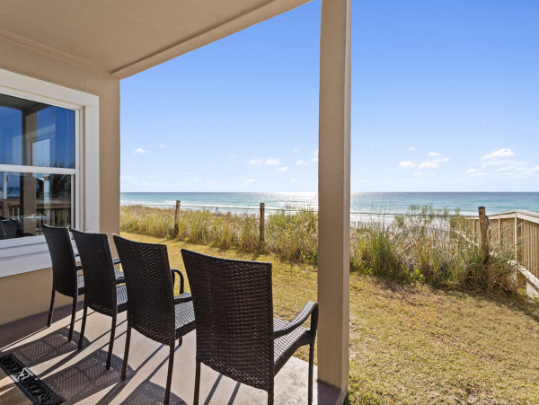 Upscale 2 Bedroom  Sleeps 8 Beachfront Destin Delight