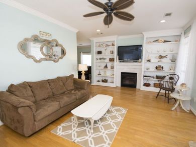 Three Bedroom Rental Sleeps 12 Guests Great Price