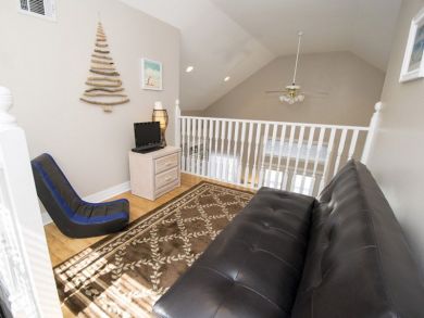 Three Bedroom Rental Sleeps 12 Guests Great Price