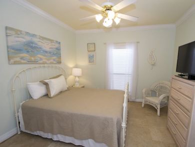 Three Bedroom Rental Sleeps 12 Guests Great Price