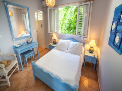 Bedroom 2 with queen bed